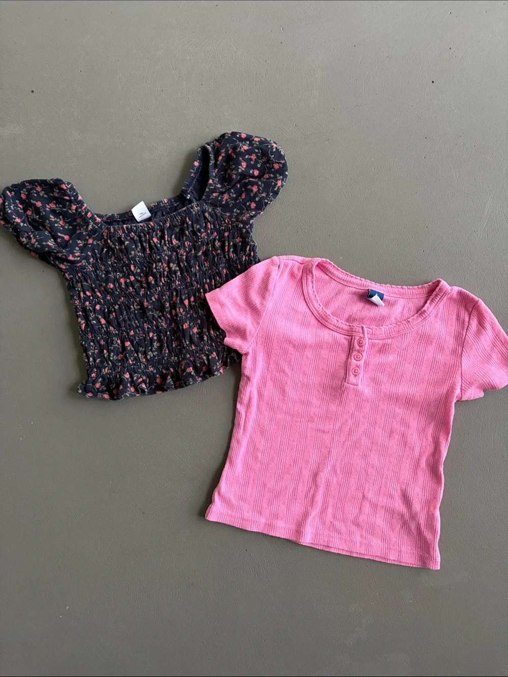 Old Navy Pink Ribbed Henley Top & Blue Floral Smocked Puff Sleeve Top Size Small